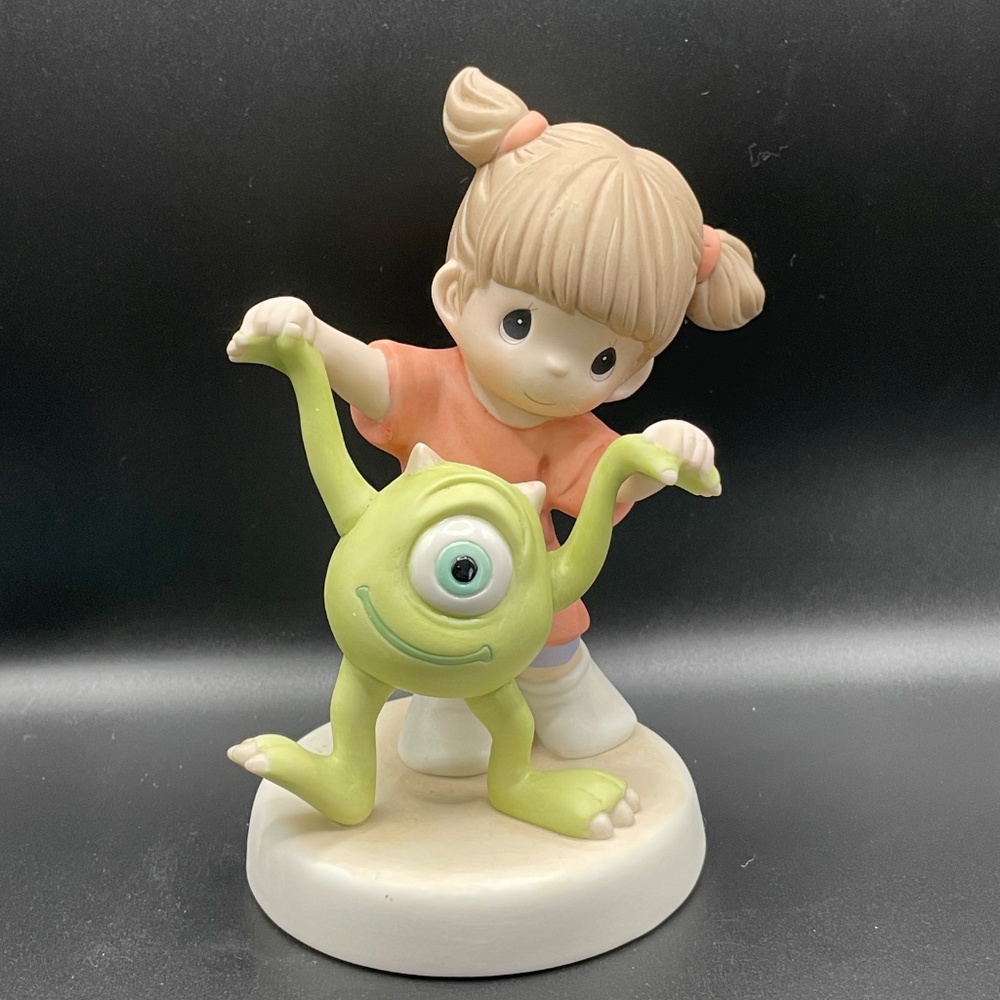 Precious Moments Disney Showcase Eye Love You Figurine #152024 Collectible